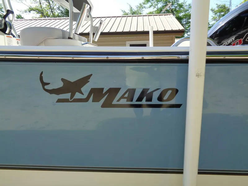 Slide: The Image of Mako 214 2020 - 5333279