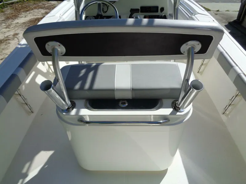 Slide: The Image of Mako 214 2020 - 5333259