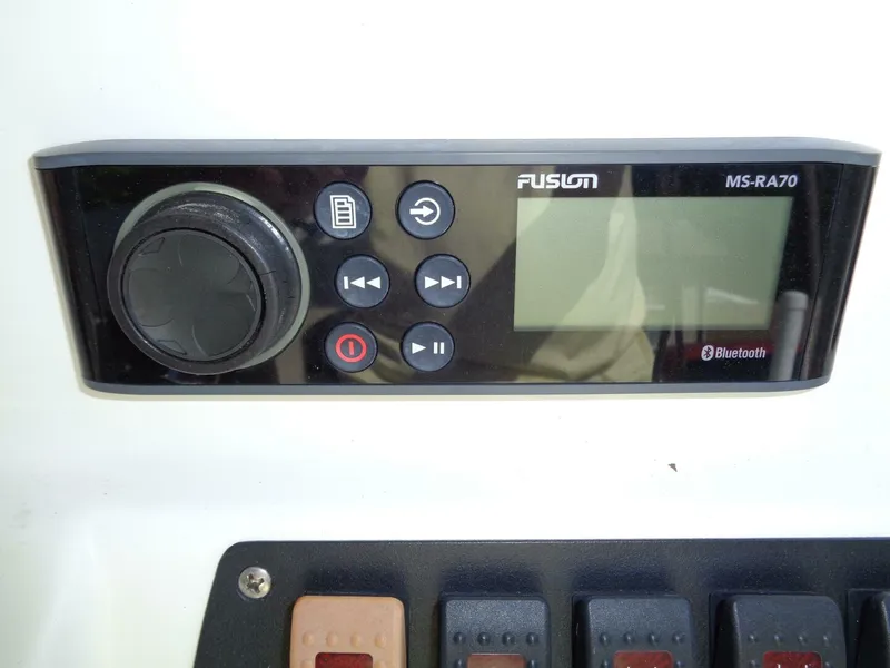 Slide: The Image of Mako 214 2020 - 5333262