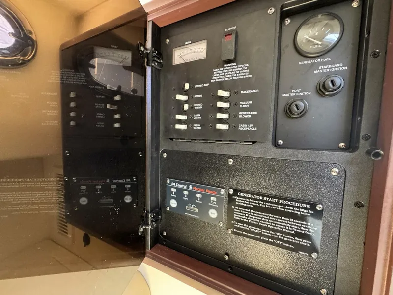 Slide: The Image of Boston Whaler 305 Conquest 2011 - 5333641