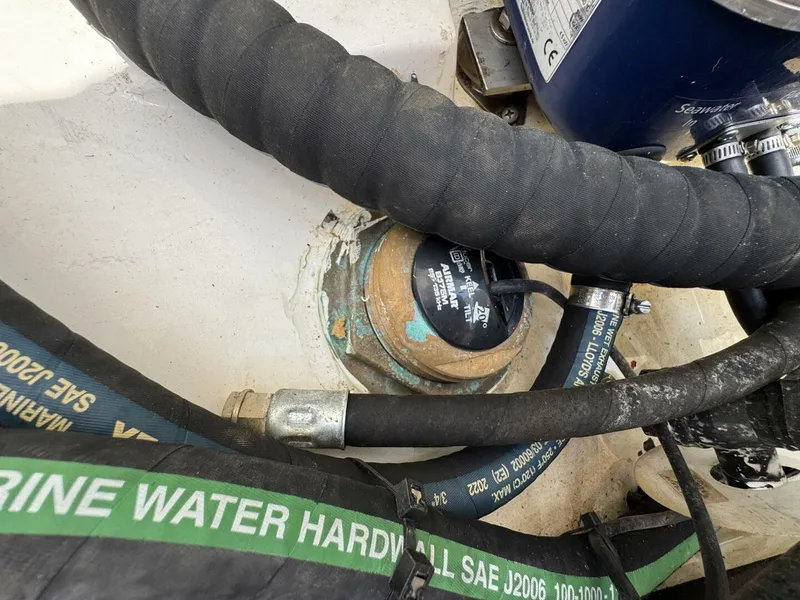 Slide: The Image of Boston Whaler 305 Conquest 2011 - 5333685