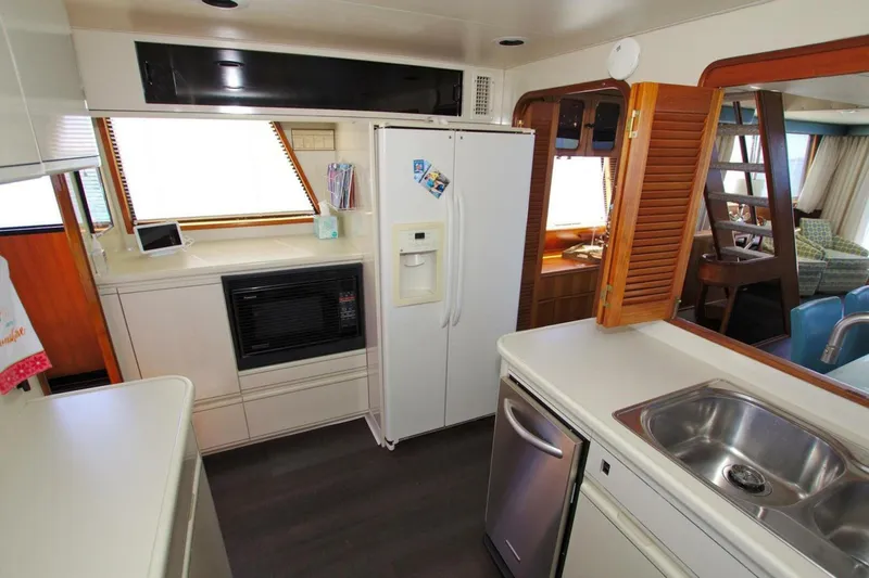 Slide: The Image of Viking 55 Motor Yacht 1991 - 5334541