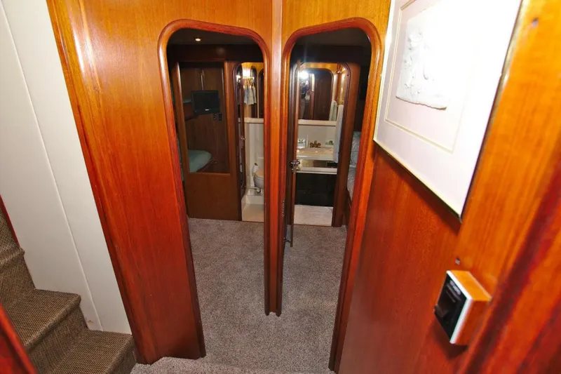 Slide: The Image of Viking 55 Motor Yacht 1991 - 5334554