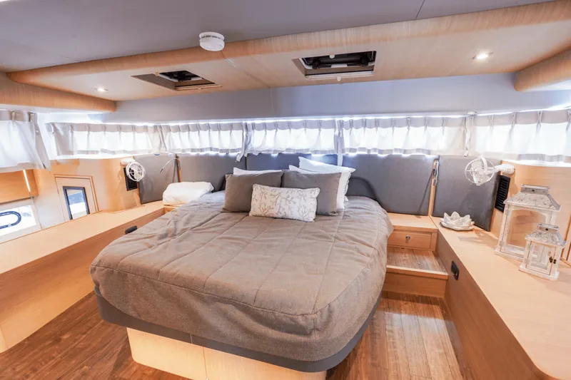 Slide: The Image of Aquila 54 Yacht 2023 - 5420205