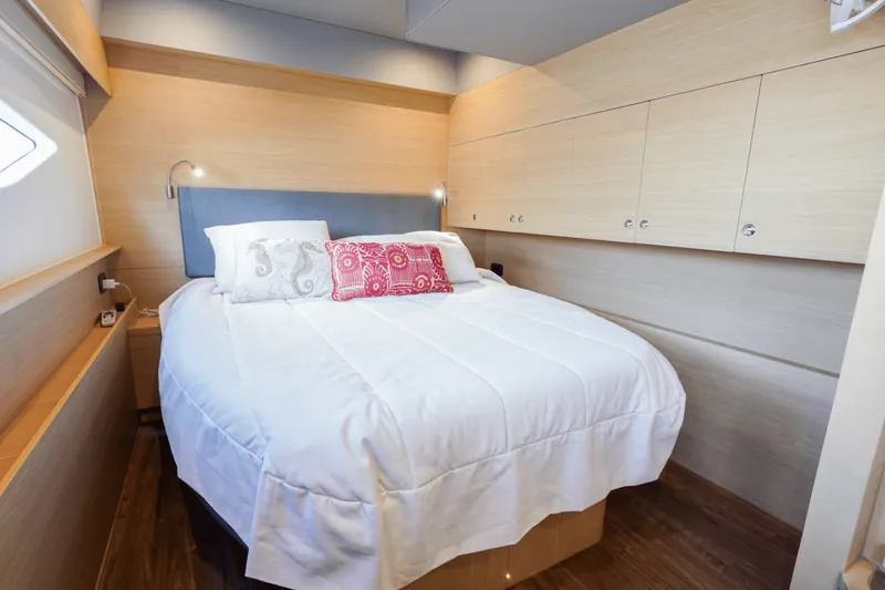 Slide: The Image of Aquila 54 Yacht 2023 - 5420220