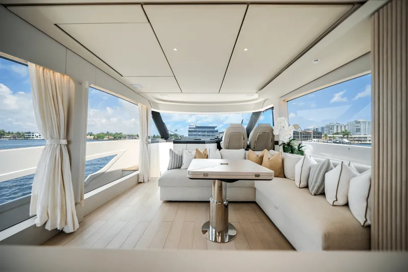 Slide: The Image of Azimut Seadeck 6 2025 - 5504065