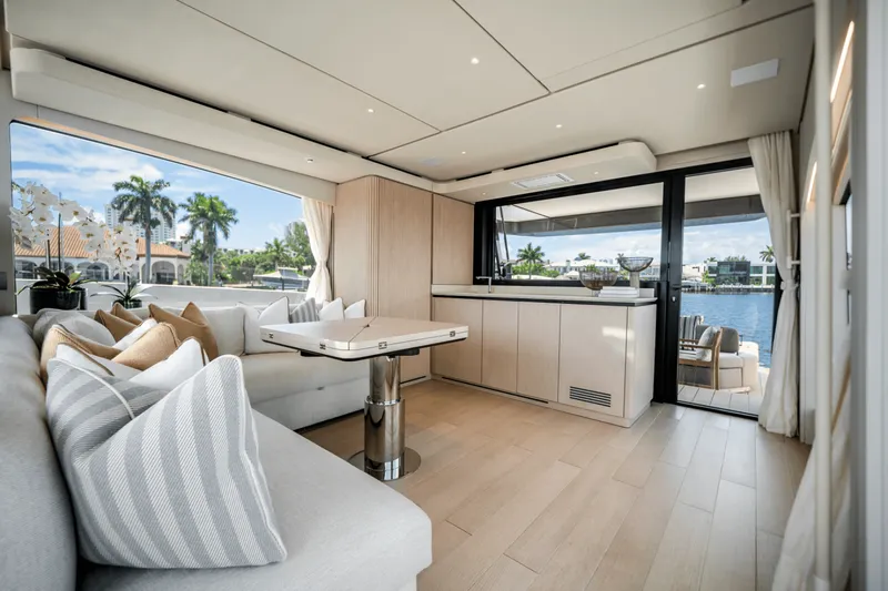 Slide: The Image of Azimut Seadeck 6 2025 - 5504072