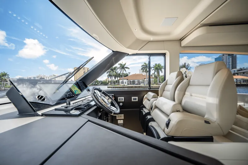 Slide: The Image of Azimut Seadeck 6 2025 - 5504076