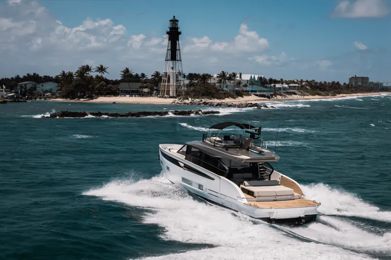 Slide: The Image of Azimut Seadeck 6 2025 - 5504108