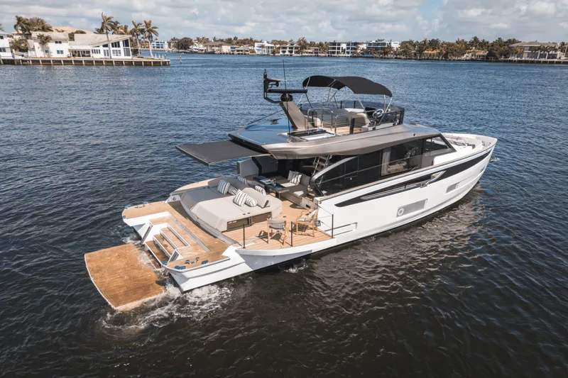 Slide: The Image of Azimut Seadeck 6 2025 - 5504049