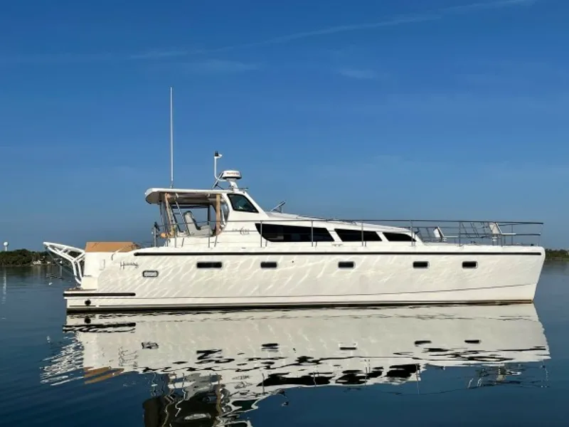 Slide: The Image of Used Power Catamaran for sale 2010 CRUISER CATS Havana 38 - BOBCAT - 5335960