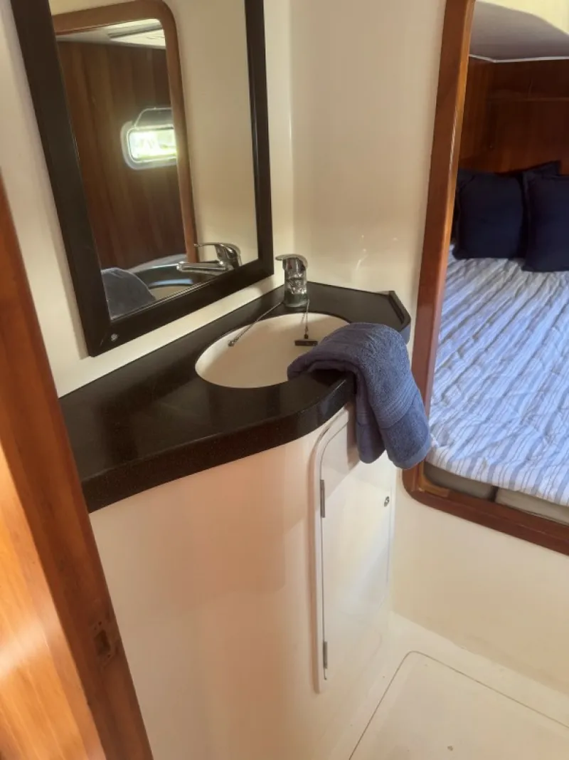 Slide: The Image of Used Power Catamaran for sale 2010 CRUISER CATS Havana 38 - BOBCAT - 5335930