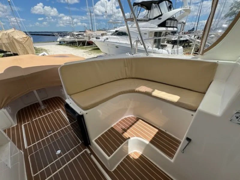 Slide: The Image of Used Power Catamaran for sale 2010 CRUISER CATS Havana 38 - BOBCAT - 5335936