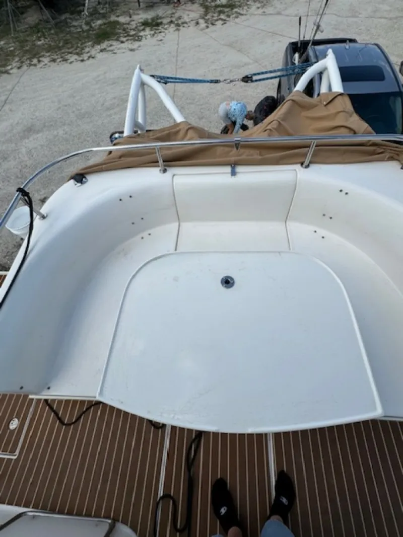Slide: The Image of Used Power Catamaran for sale 2010 CRUISER CATS Havana 38 - BOBCAT - 5335955