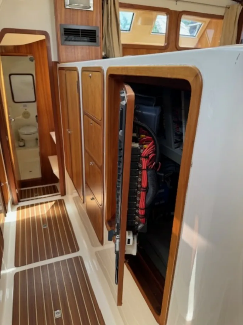 Slide: The Image of Used Power Catamaran for sale 2010 CRUISER CATS Havana 38 - BOBCAT - 5335952