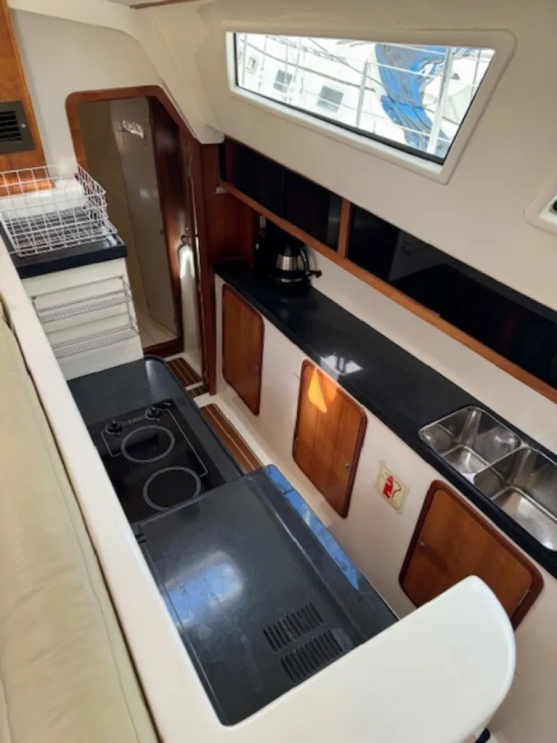 Slide: The Image of Used Power Catamaran for sale 2010 CRUISER CATS Havana 38 - BOBCAT - 5335943