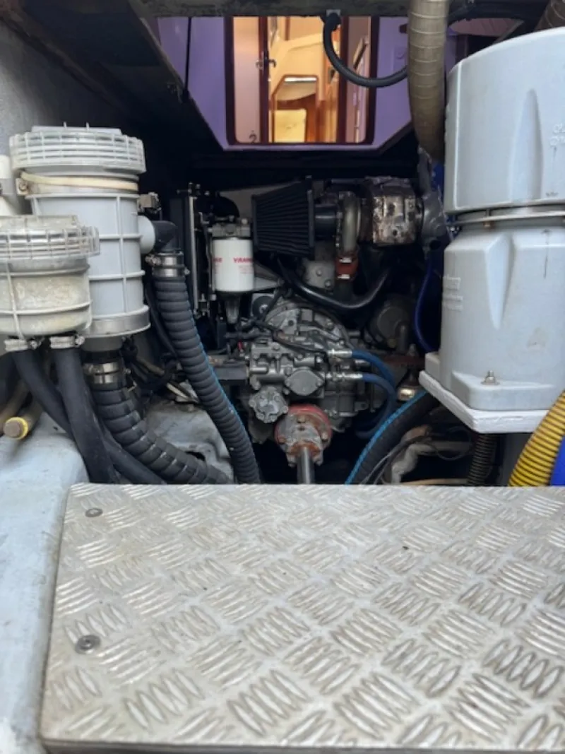 Slide: The Image of Used Power Catamaran for sale 2010 CRUISER CATS Havana 38 - BOBCAT - 5335957