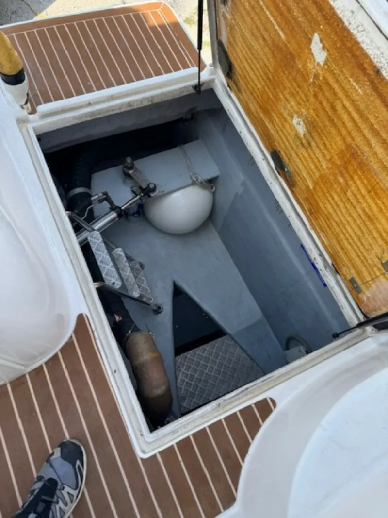 Slide: The Image of Used Power Catamaran for sale 2010 CRUISER CATS Havana 38 - BOBCAT - 5335958