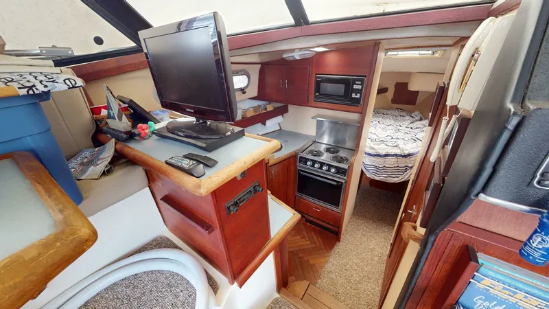 Slide: The Image of Bayliner 32 1993 - 5338393