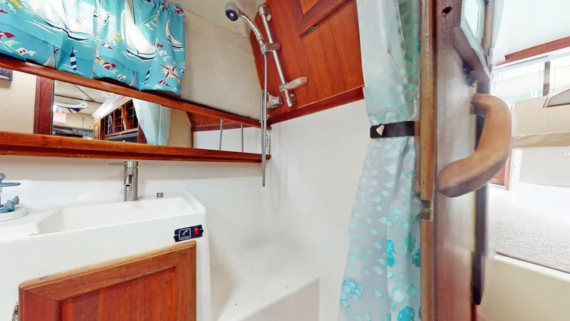 Slide: The Image of Bayliner 32 1993 - 5338405