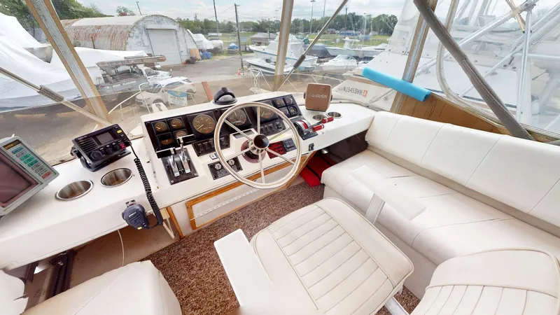 Slide: The Image of Bayliner 32 1993 - 5338412