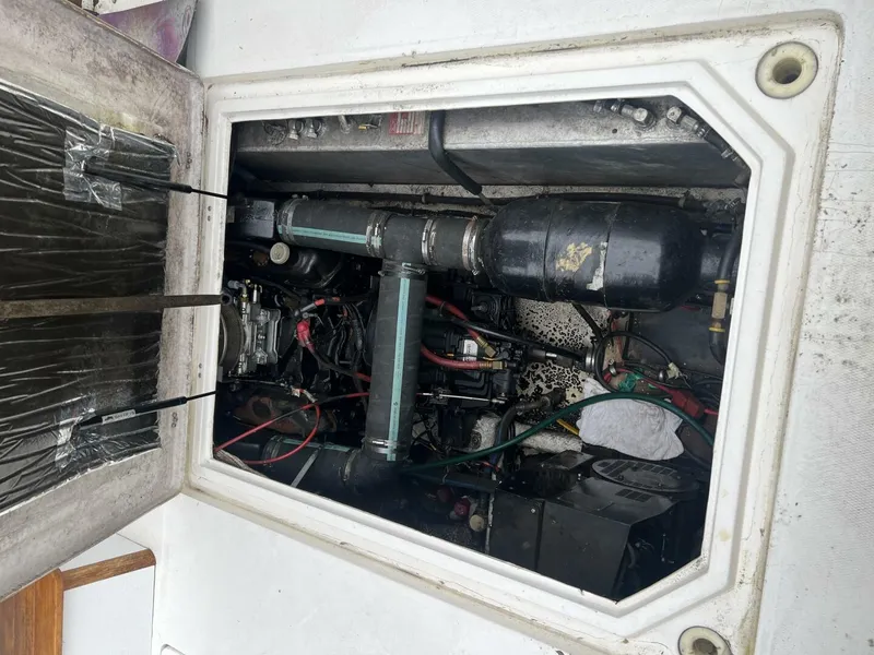 Slide: The Image of Bayliner 32 1993 - 5339119