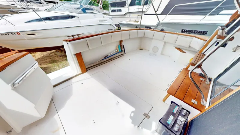 Slide: The Image of Bayliner 32 1993 - 5338400