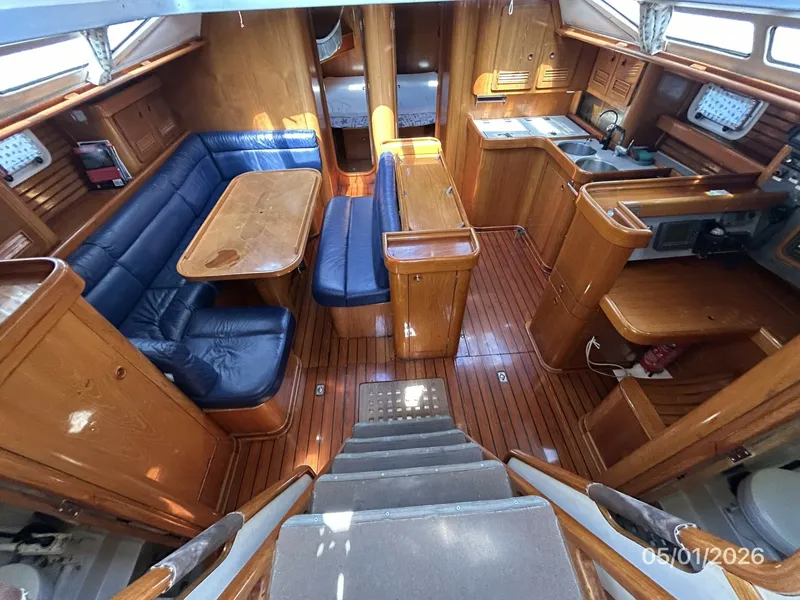 Slide: The Image of 50' Beneteau salon forward - 6113837