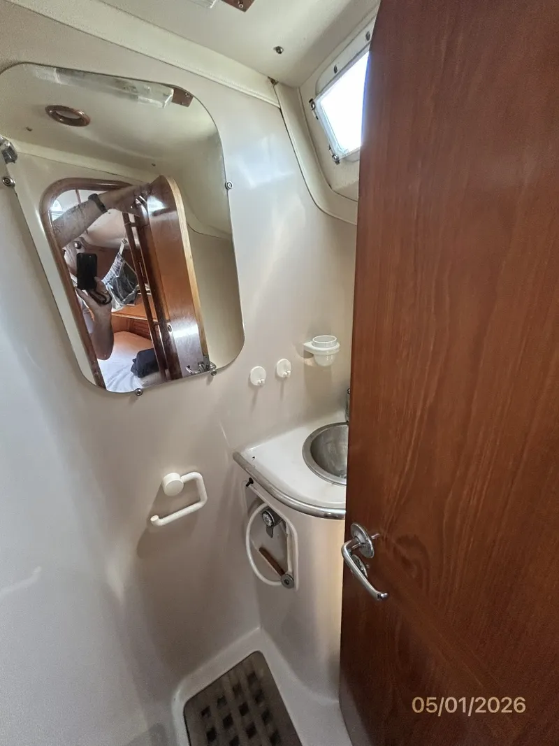 Slide: The Image of 50' Beneteau port forward stateroom head - 6113832
