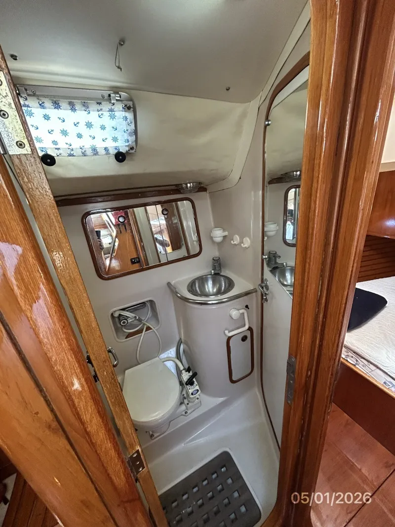 Slide: The Image of 50' Beneteau starboard aft stateroom head - 6113849