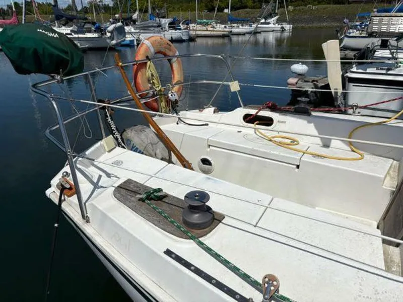 Slide: The Image of Newport 27 1981 - 5336747