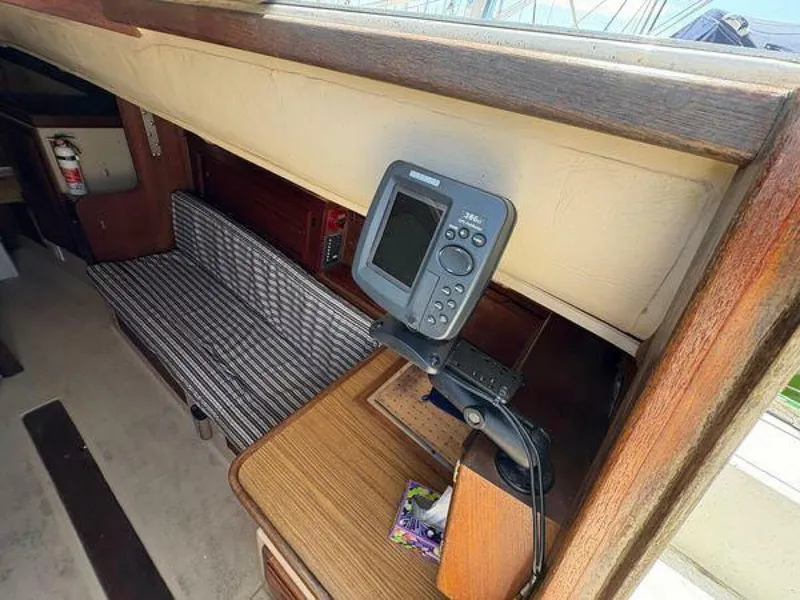 Slide: The Image of Newport 27 1981 - 5336750