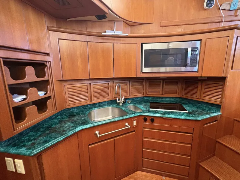 Slide: The Image of President 58 Motor Yacht 1996 - 5338466