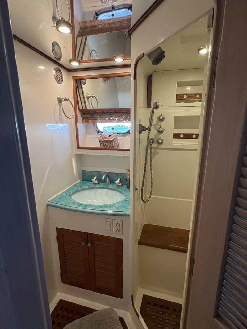 Slide: The Image of President 58 Motor Yacht 1996 - 5338471