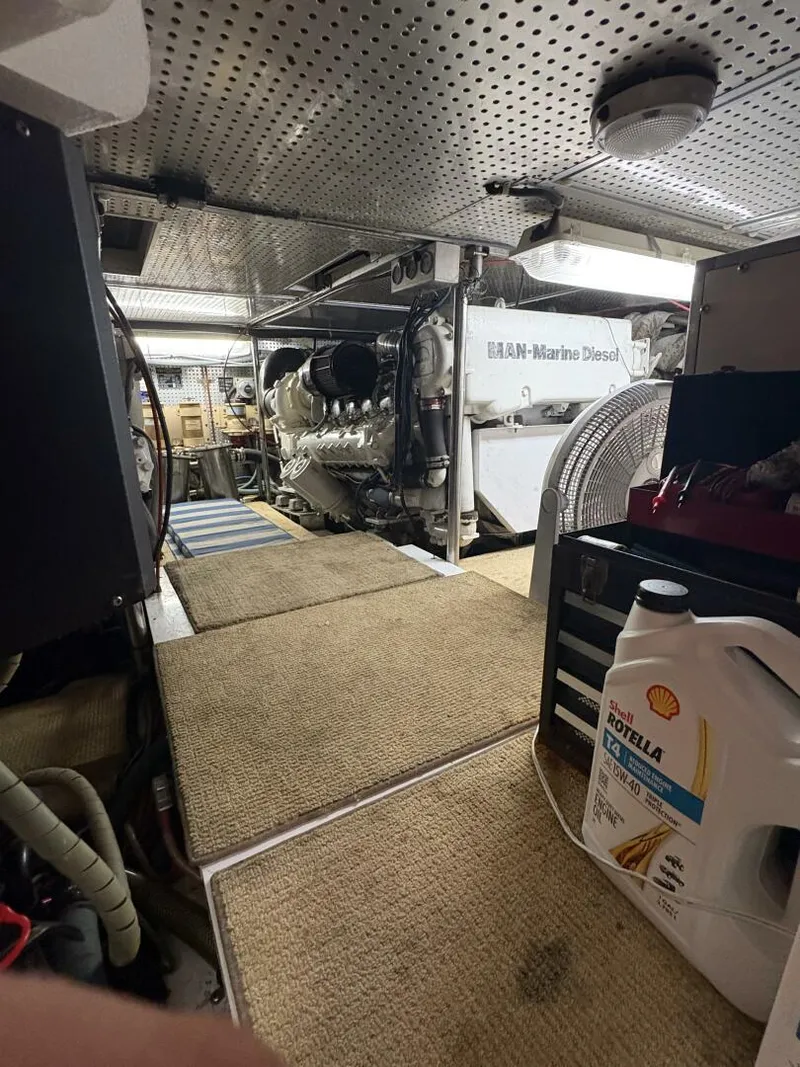 Slide: The Image of President 58 Motor Yacht 1996 - 5338473