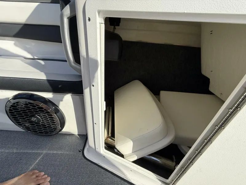 Slide: The Image of Yamaha AR 195 2019 - 5339137