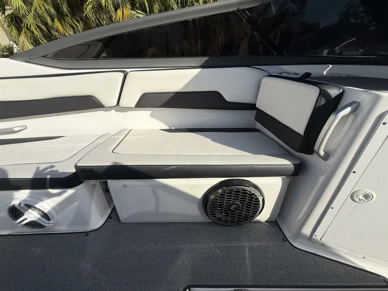 Slide: The Image of Yamaha AR 195 2019 - 5339142