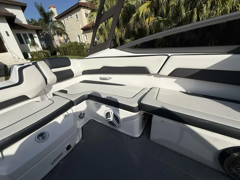 Slide: The Image of Yamaha AR 195 2019 - 5339143