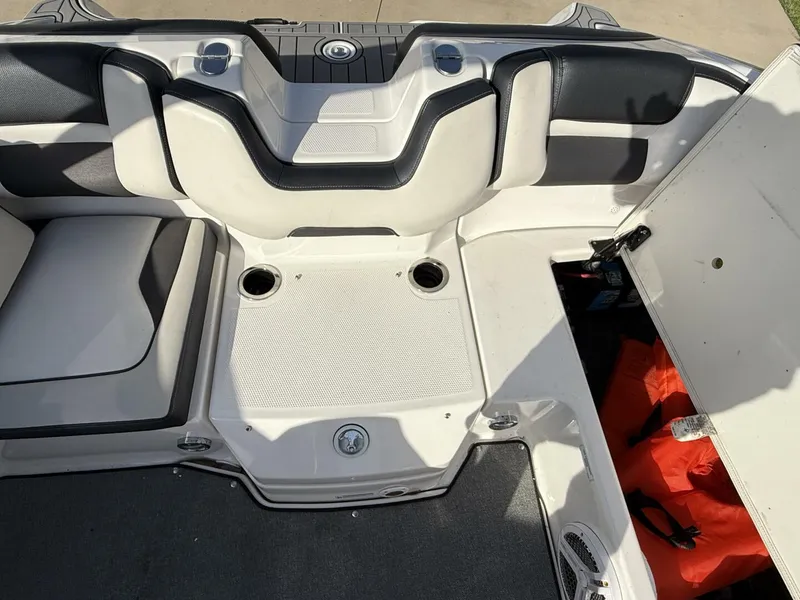 Slide: The Image of Yamaha AR 195 2019 - 5339145