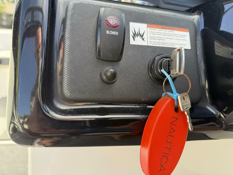 Slide: The Image of Yamaha AR 195 2019 - 5339161