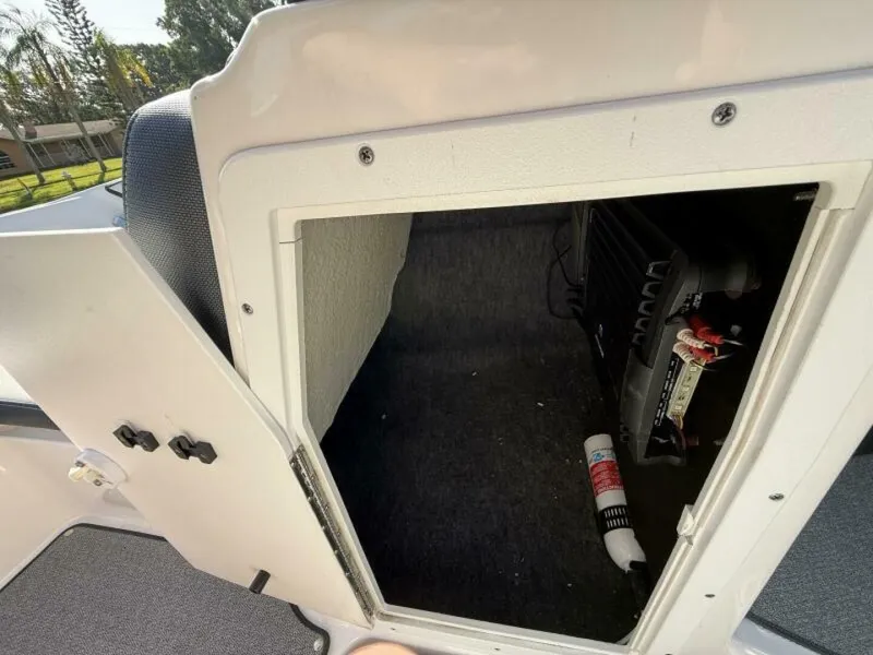 Slide: The Image of Yamaha AR 195 2019 - 5339136