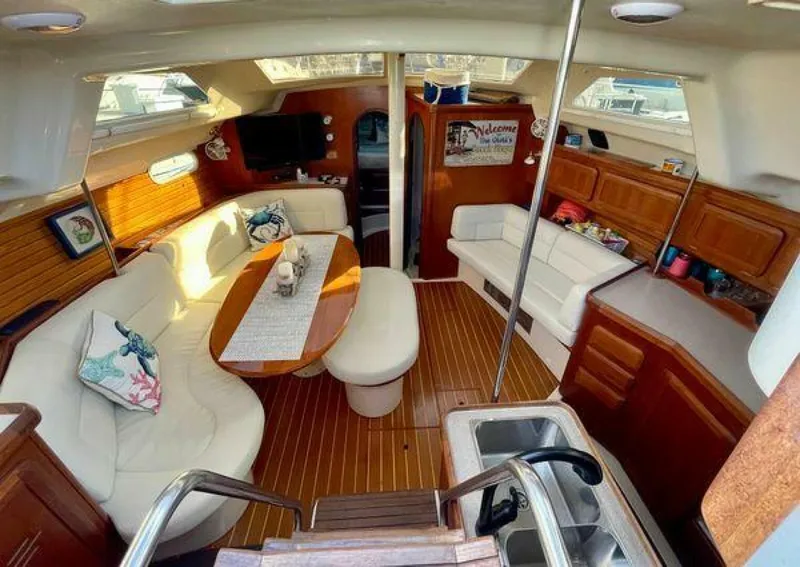 Slide: The Image of Hunter Passage 42 1998 - 5339911