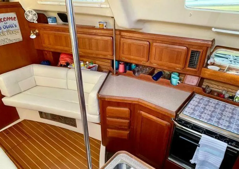 Slide: The Image of Hunter Passage 42 1998 - 5339913