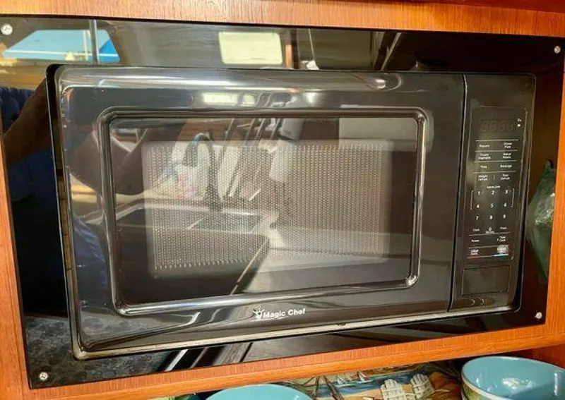 Slide: The Image of Hunter Passage 42 1998 - 5339918