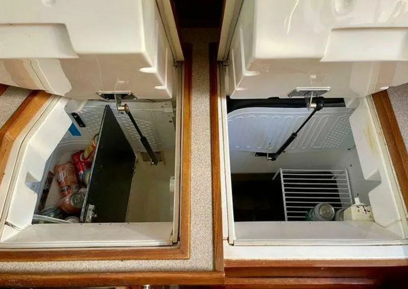 Slide: The Image of Hunter Passage 42 1998 - 5339921