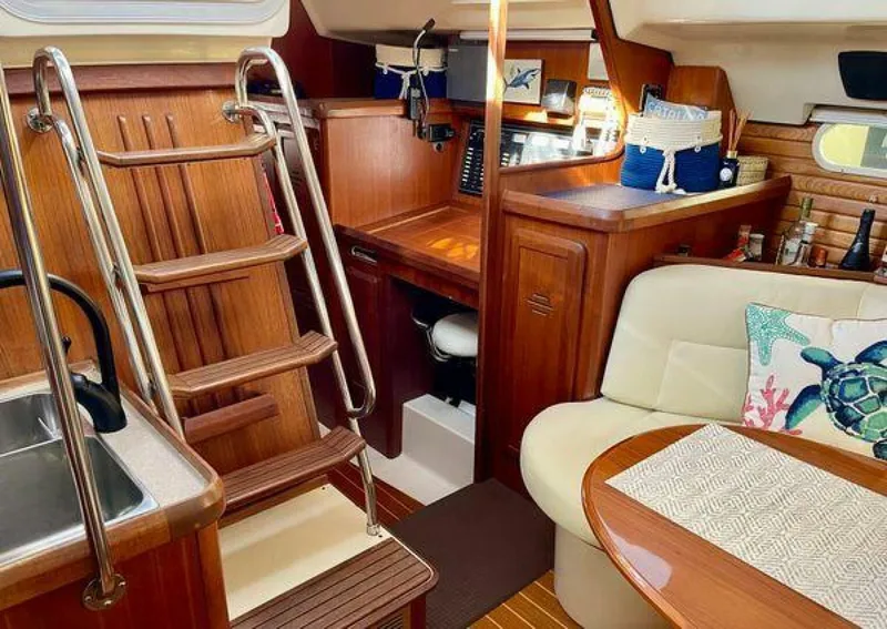 Slide: The Image of Hunter Passage 42 1998 - 5339923