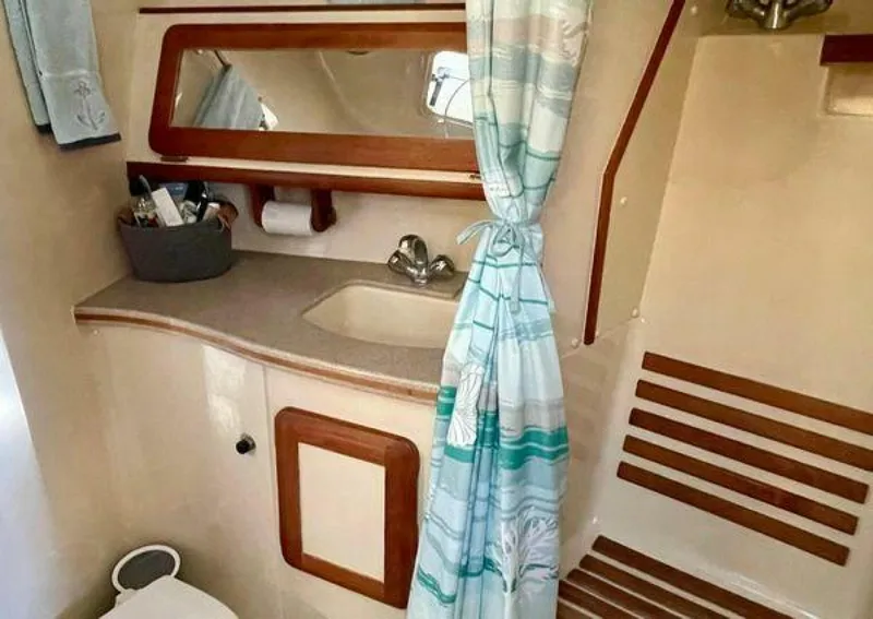 Slide: The Image of Hunter Passage 42 1998 - 5339931