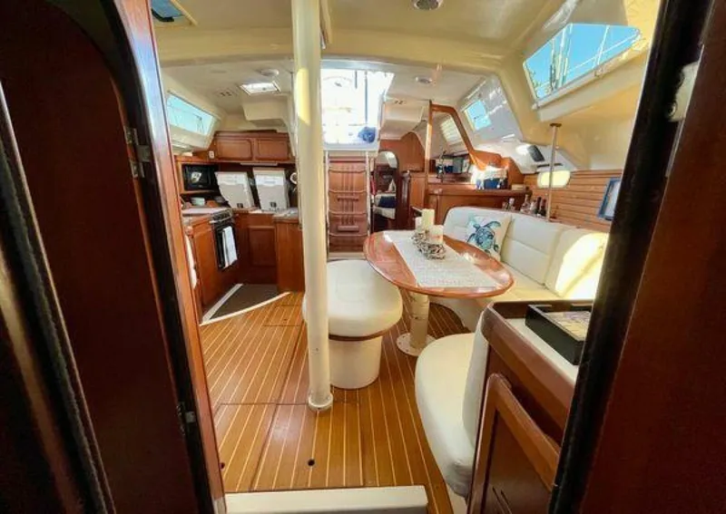 Slide: The Image of Hunter Passage 42 1998 - 5339935