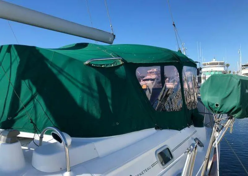 Slide: The Image of Beneteau 411 2001 - 5340009