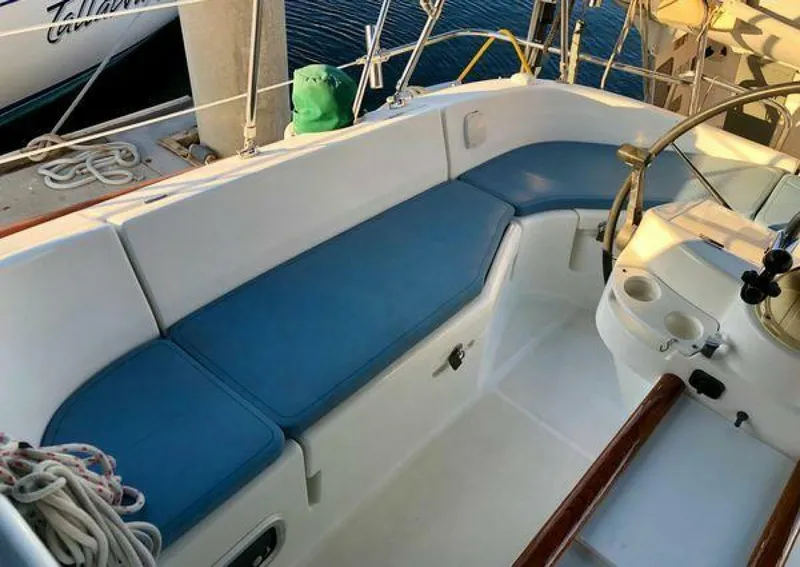 Slide: The Image of Beneteau 411 2001 - 5340020